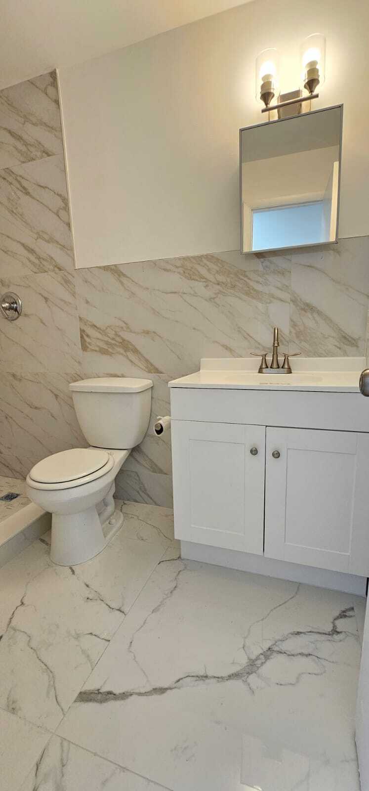 Building Photo - 133 SE 2nd Ave