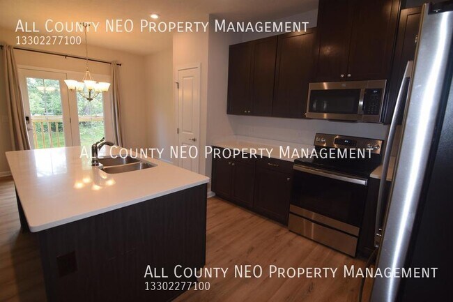 Building Photo - Stunning 3-Bedroom, 2.5-Bath Home in Stow!