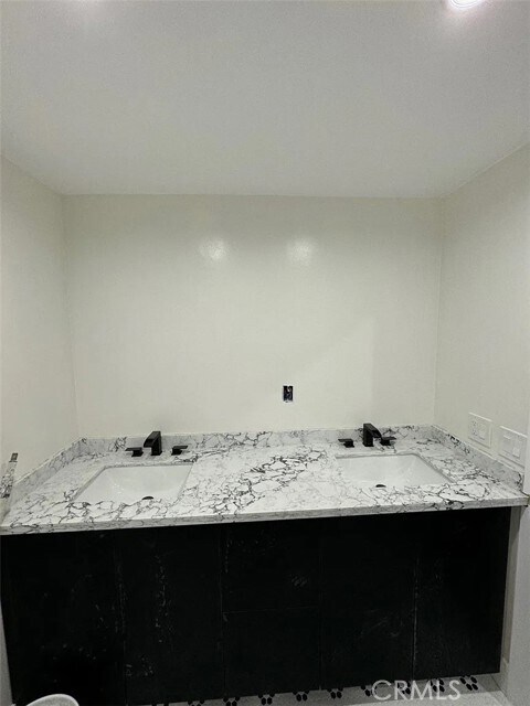 Building Photo - 6832 Loyola Dr