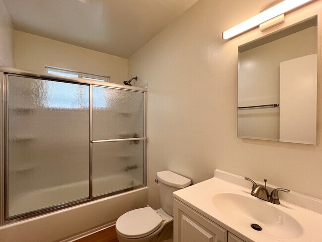 Building Photo - Updated Three Bedroom Napa Home