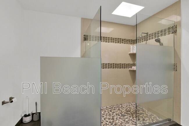 Building Photo - 13684 Exotica Ln