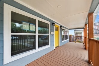 Building Photo - 4413 Roseland St