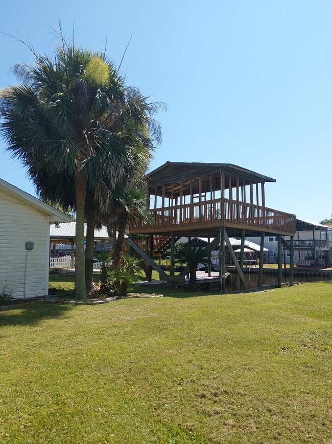 Building Photo - 5601 Bob O Link Rd