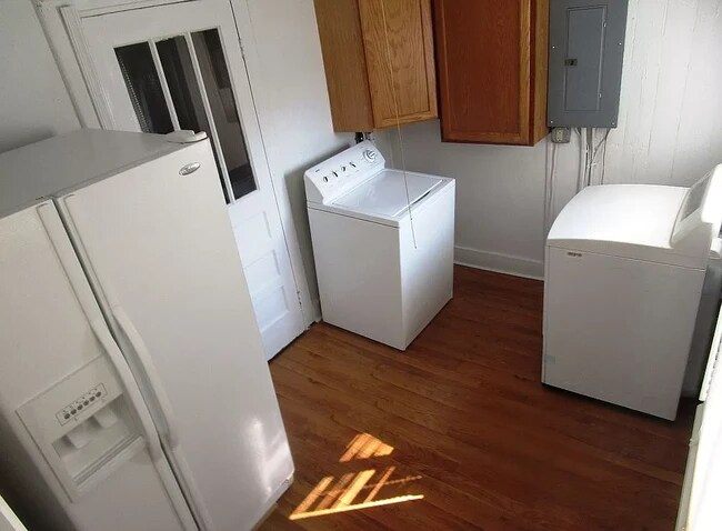 Laundry Room - 1002 Lafayette Blvd