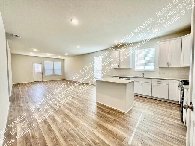 Building Photo - 8113 Branch Hollow Trail