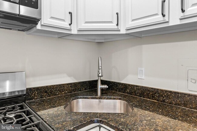 Building Photo - 2755 Ordway St NW