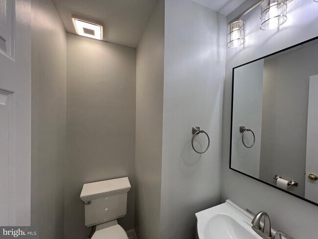 Building Photo - 4131 Bancroft Ln