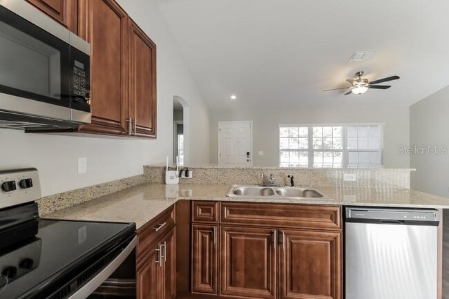 Building Photo - 2642 SW 165th Street Rd