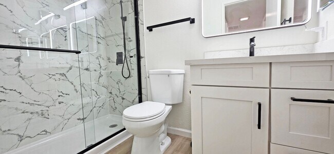 Building Photo - 9628-9628 Bradhugh Ct