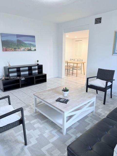 Building Photo - 7610 Dickens Ave