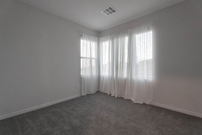 Building Photo - 11620 Desert Hollow Avenue