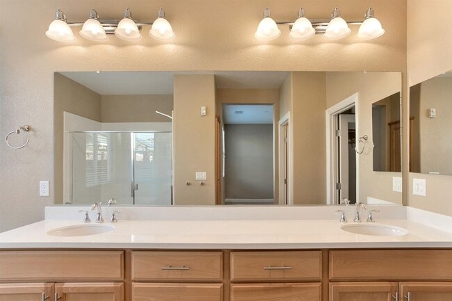 Building Photo - Beautiful Single Story Home in Rancho Cordova