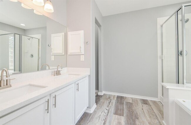 Building Photo - 20131 Larkspur Landing