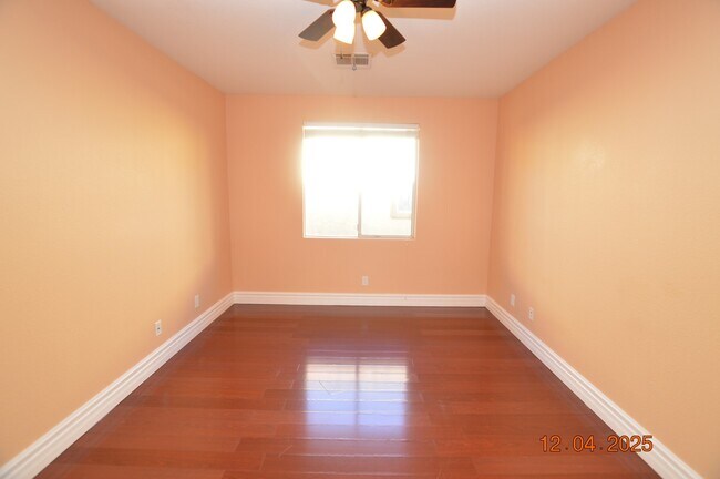 Building Photo - 638 Harvester Course Dr