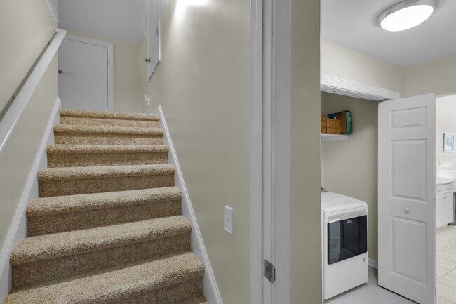 Building Photo - 107 Sandpiper Ct