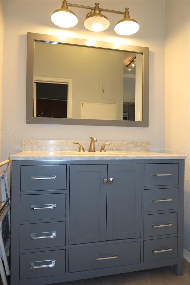 Building Photo - 2802 Nueces St