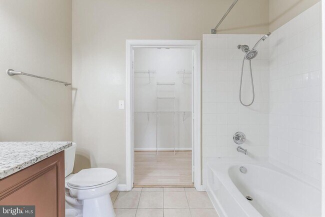 Building Photo - 12954 Centre Park Cir