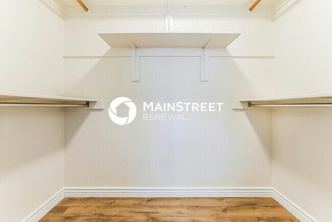 Building Photo - 3 Bedroom Pet-Friendly Home in MESA, AZ with Main Street Renewal