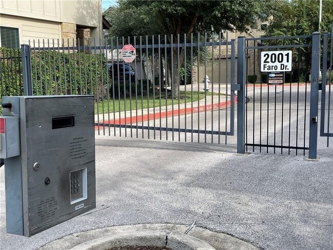 Building Photo - 2001 Faro Dr