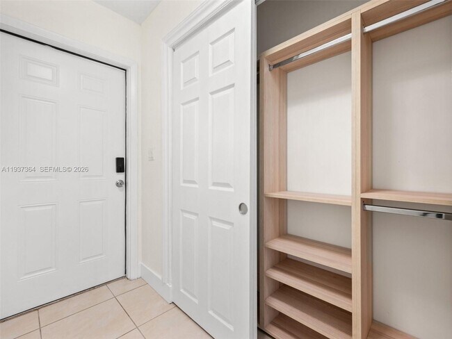 Building Photo - 700 SW 12th St