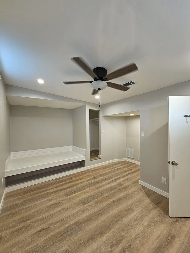 Building Photo - 4319 Baynard Dr