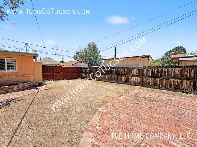 Building Photo - 542 E Speedway Blvd