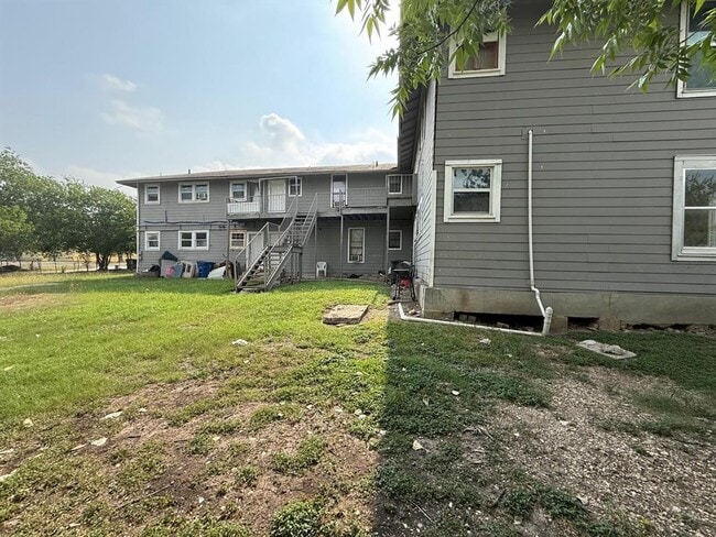 Building Photo - 541 Hammond Ave