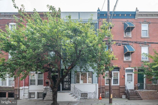 Primary Photo - 1606 Wharton St