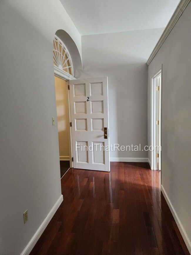 Building Photo - 34 S Hanover St