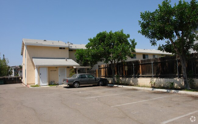 Building Photo - 12356 Parkside St