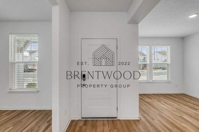 Building Photo - 7237 Gln Pk Wy