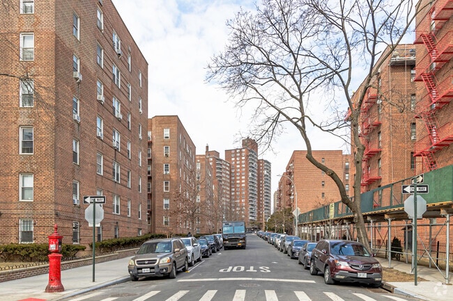 Context - 2215-2275 Cruger Ave