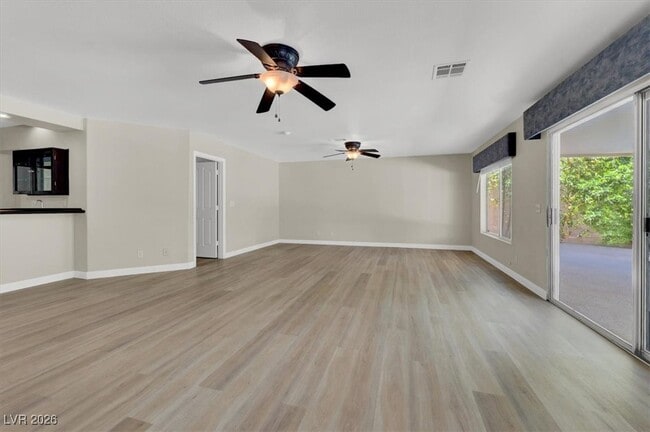 Building Photo - 8932 Bracken Cliff Ct