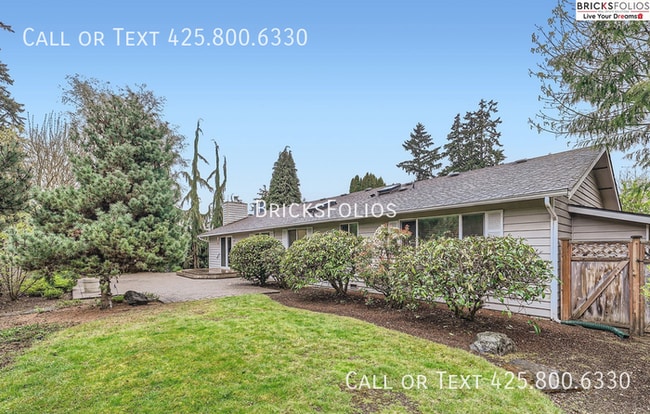 Building Photo - Inviting Bothell Home: Your Sanctuary with...