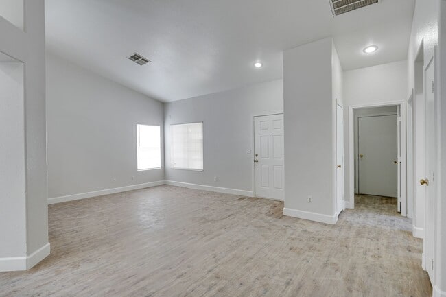 Building Photo - Single-Story Silverado Ranch Home with Spacious Open Layout