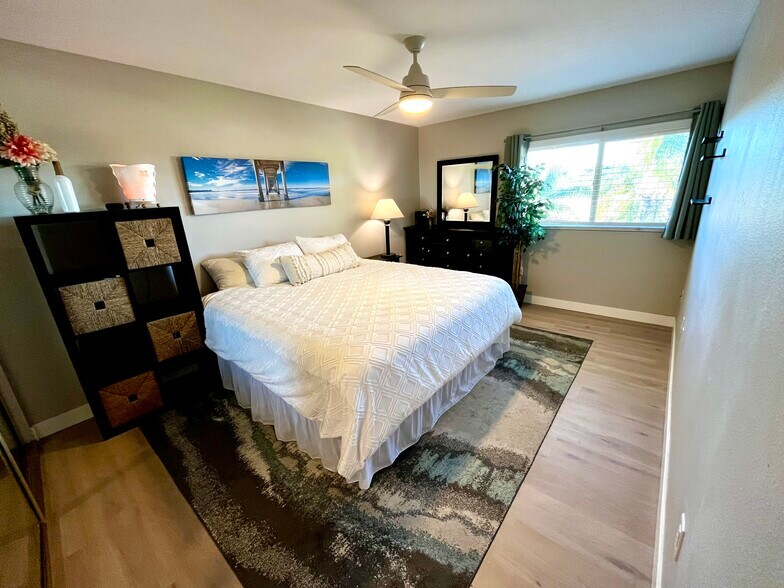 Primary bedroom - 6824 Hyde Park Dr