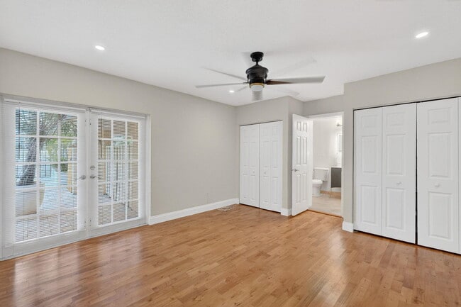 Building Photo - 2213 NE 16th St