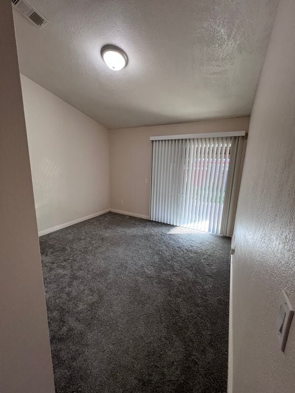 Building Photo - 13201 Lakota Dr