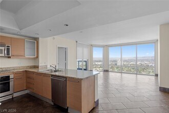 Building Photo - 322 Karen Ave