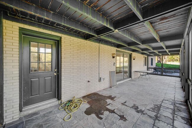 Building Photo - 6271 N 525 W