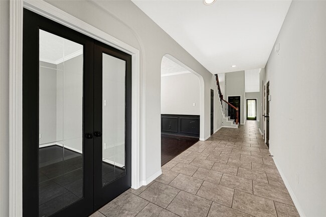 Building Photo - 2865 Milano Ln