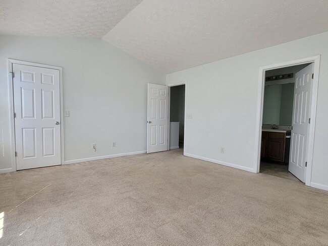 Building Photo - Experience modern living in this stunning two-story townhome! Awesome School District