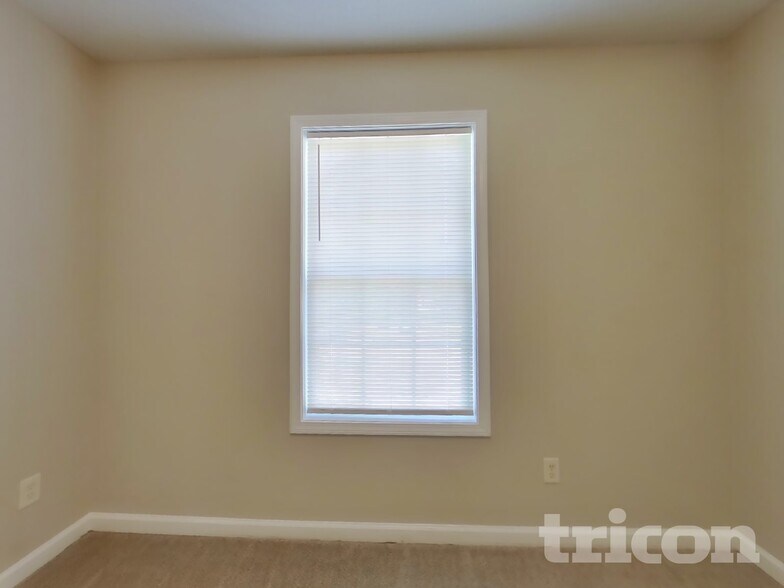 Building Photo - 103 Fairfax Dr