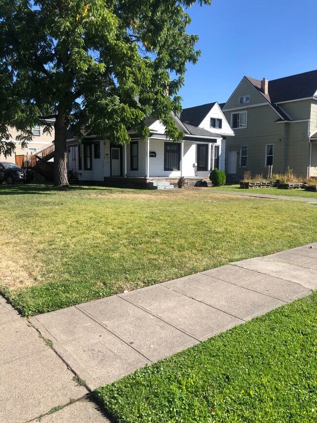 Primary Photo - 301 E Nora Ave