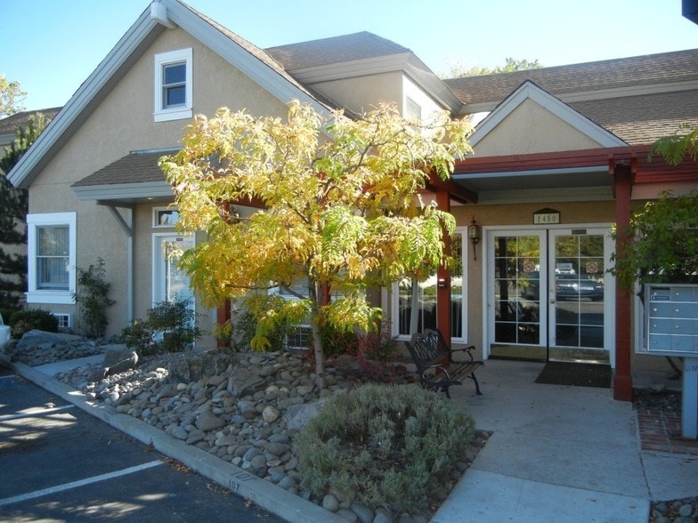Exterior - Mountain View Apartments