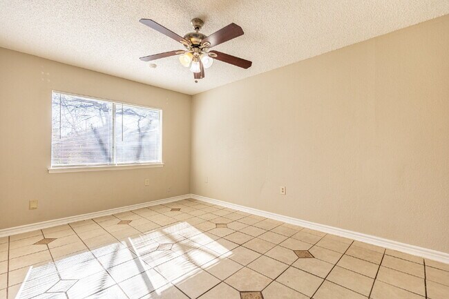 Building Photo - 9614 South Bend