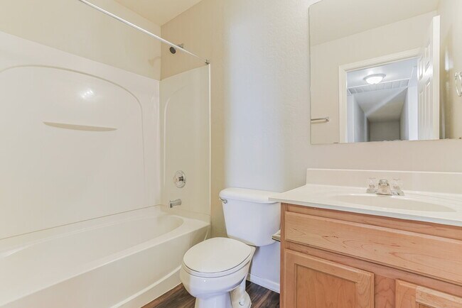 Building Photo - 2297 E Meadow Chase Dr