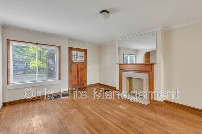Building Photo - 49 S Burgess Ave
