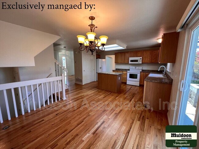 Building Photo - 5807 Poudre Way