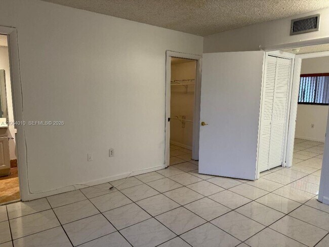 Building Photo - 8400 SW 133rd Avenue Rd